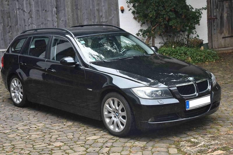 Schwarz Gebraucht 2007 BMW 320 Kombi | 3.100 € (Superpreis) - Bild 1/4