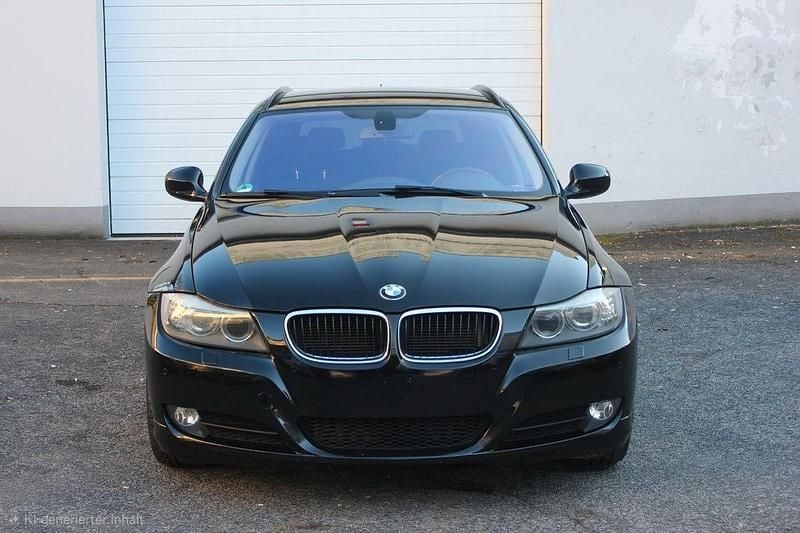 Gebraucht BMW 320 163 PS (119 kW) 2011 Schwarz Kombi