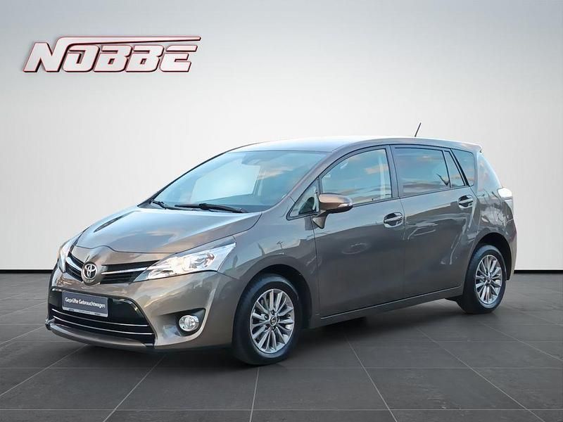 Platinumbronze metallic Gebraucht 2016 Toyota Verso Comfort Van / Kleinbus | 9.900 € (Fairer Preis) - Bild 1/4