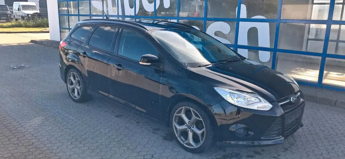 Gebraucht Ford Focus 115 PS (84 kW) 2012 Schwarz Kombi