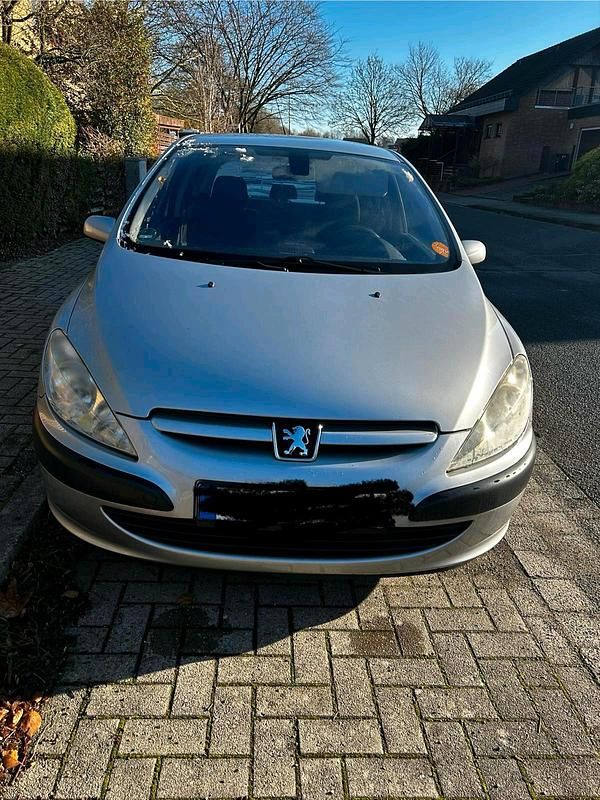 Grau Gebraucht 2002 Peugeot 307 Limousine | 1.200 € (Superpreis) - Bild 1/4