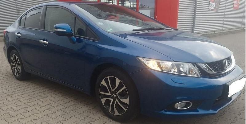 Blau Gebraucht 2015 Honda Civic Executive Limousine | 7.800 € (Superpreis) - Bild 1/4