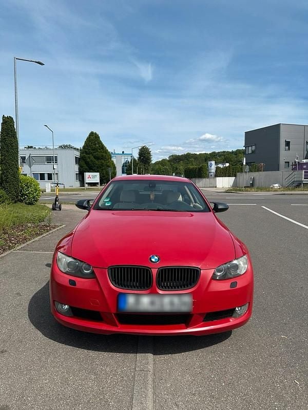 Gebraucht BMW 325 218 PS (160 kW) 2007 Rot Coupé