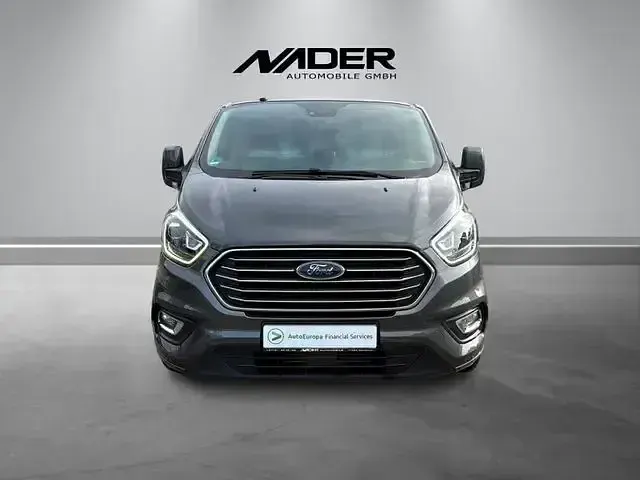 Gebraucht Ford Tourneo Custom Titanium 170 PS (125 kW) 2018 Grau Van