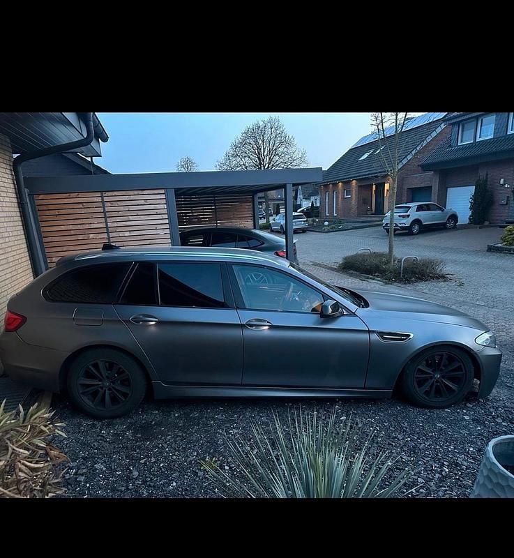 Gebraucht BMW 530 258 PS (189 kW) 2010 Grau Kombi