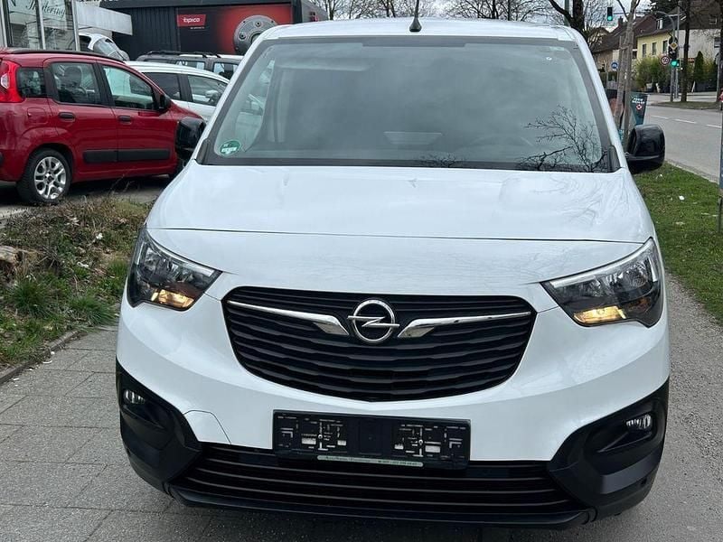 Gebraucht Opel Combo 102 PS (75 kW) 2021 Weiß Van / Kleinbus