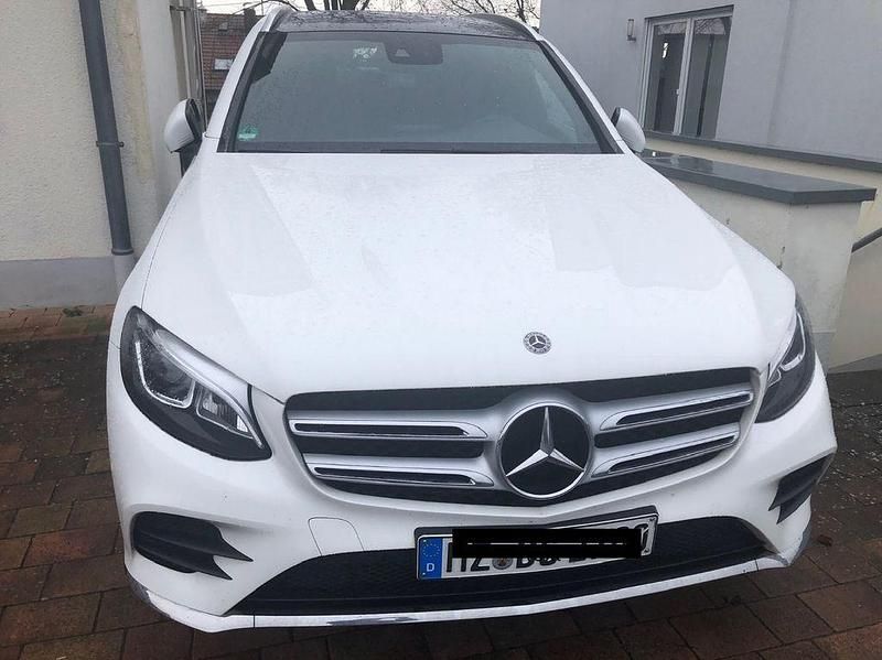 Weiß Gebraucht 2018 Mercedes GLC220 SUV | 22.900 € (Guter Preis) - Bild 1/4