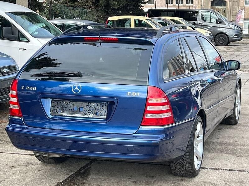 Gebraucht Mercedes C220 Sport Edition 150 PS (110 kW) 2006 Blau Limousine