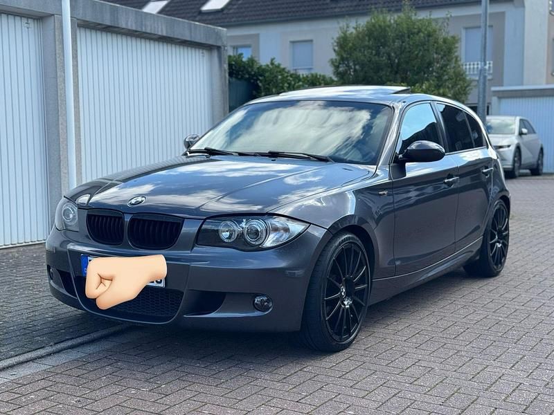 Grau Gebraucht 2006 BMW 120 M Sport Kleinwagen | 4.300 € (Fairer Preis) - Bild 1/4