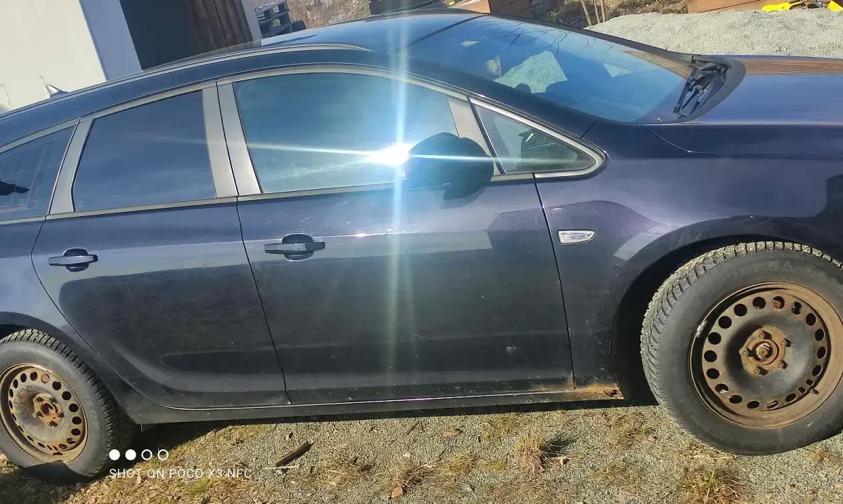 Second-hand Opel Astra 180 CP (132 kW) 2011 Negru Break