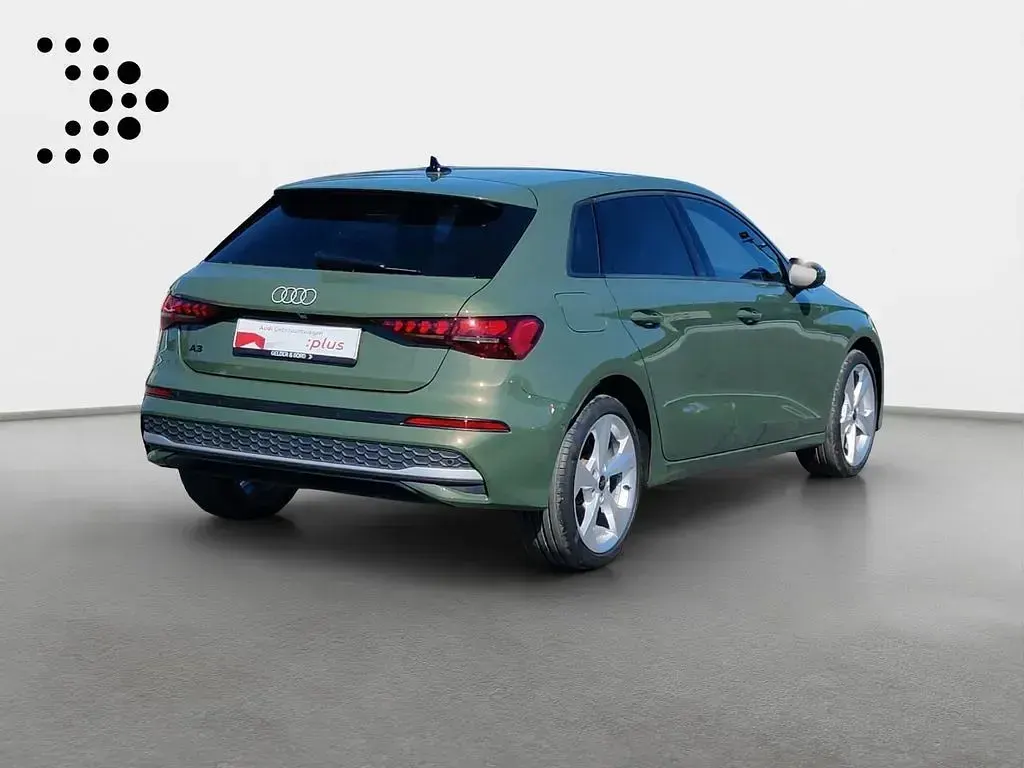Gebraucht Audi A3 Advanced 116 PS (85 kW) 2025 Distriktgrün metallic Limousine