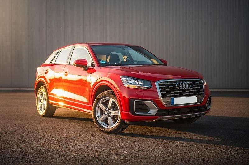 Rot Gebraucht 2017 Audi Q2 Sport SUV | 15.690 € (Guter Preis) - Bild 1/4