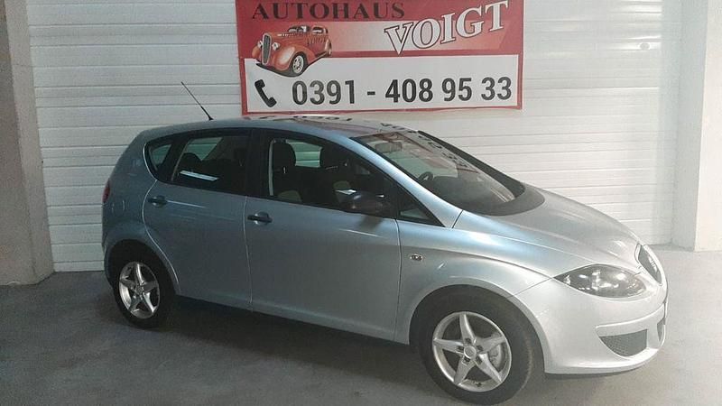 Gebraucht Seat Altea 105 PS (77 kW) 2008 Grau Van / Kleinbus