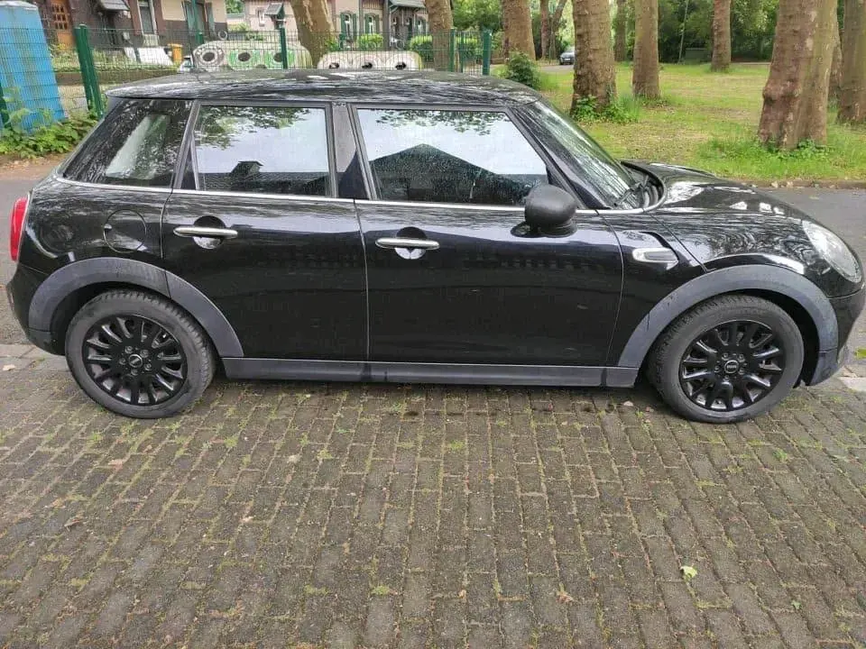 Gebraucht Mini Cooper 102 PS (75 kW) 2015 Schwarz Kleinwagen
