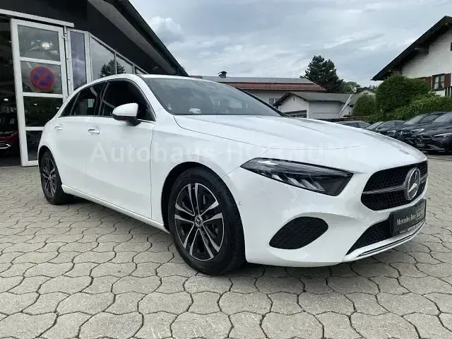 Gebraucht Mercedes A200 Progressive 163 PS (119 kW) 2025 Weiss