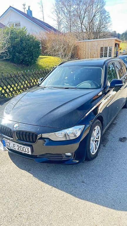 Gebraucht BMW 320 Luxury Line 184 PS (135 kW) 2012 Schwarz Kombi