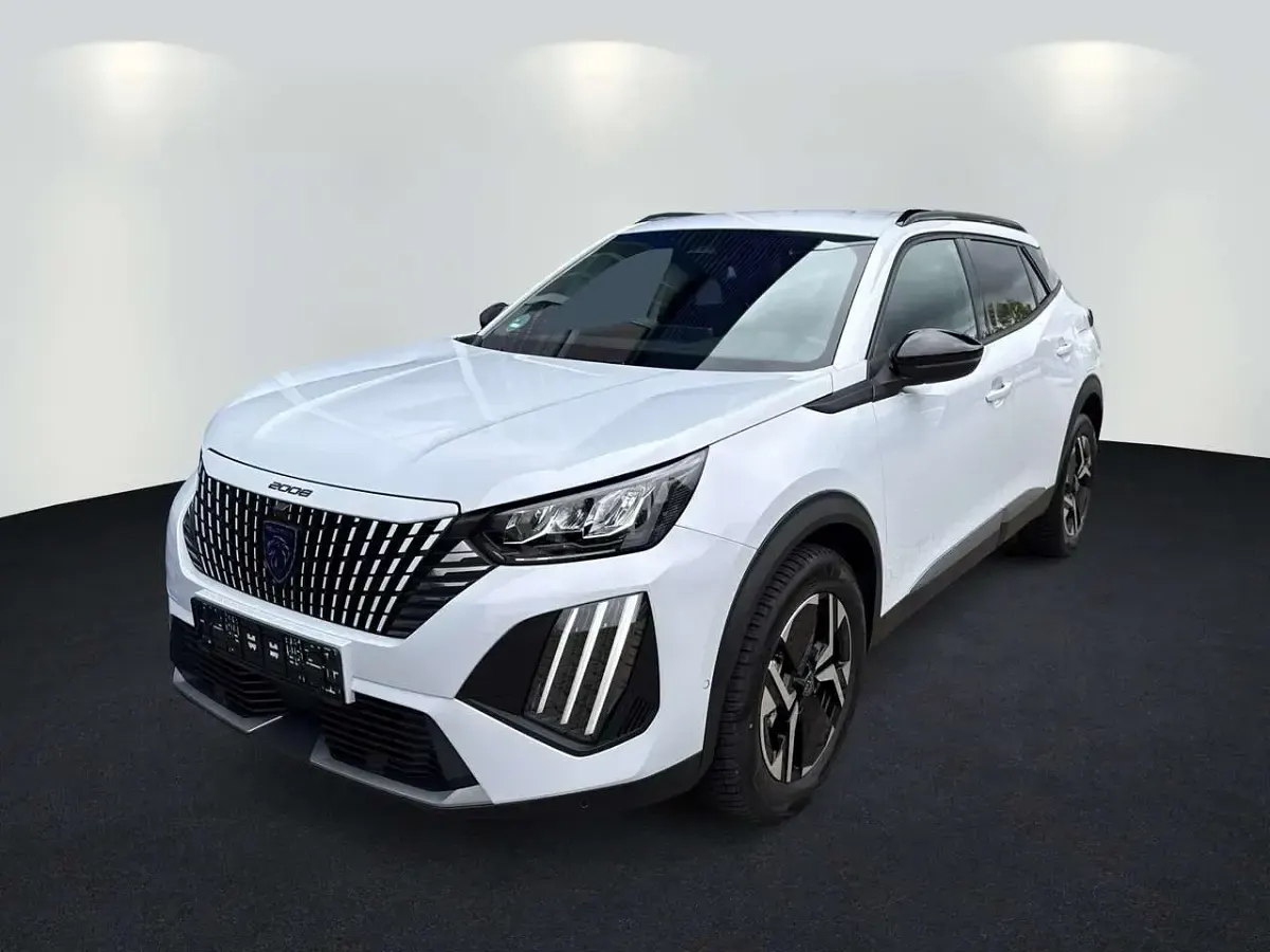 Gebraucht Peugeot 2008 Allure 136 PS (100 kW) 2025 Weiss/typ aussenverkleidung me SUV