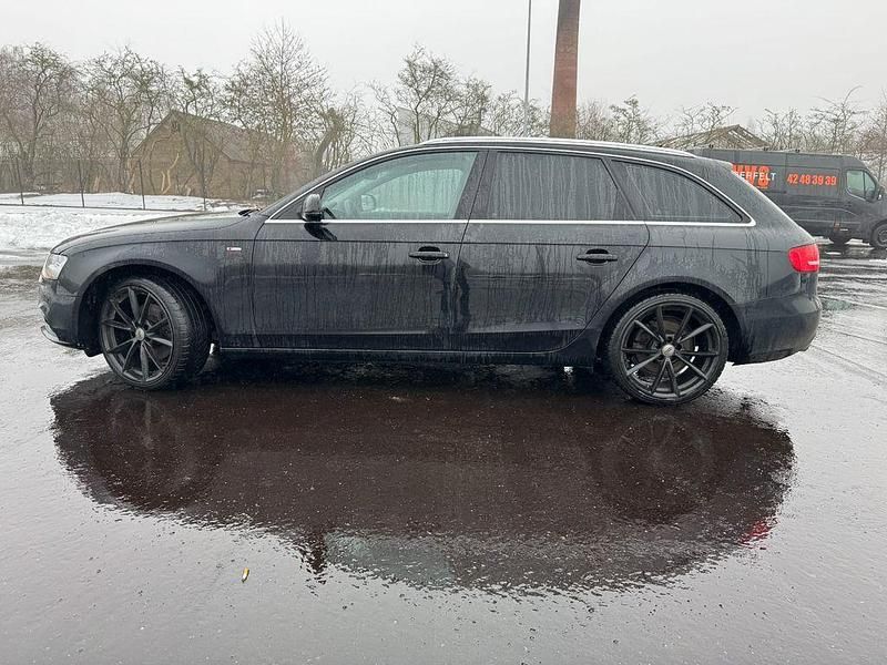 Gebraucht Audi A4 Attraction 150 PS (110 kW) 2014 Schwarz Kombi