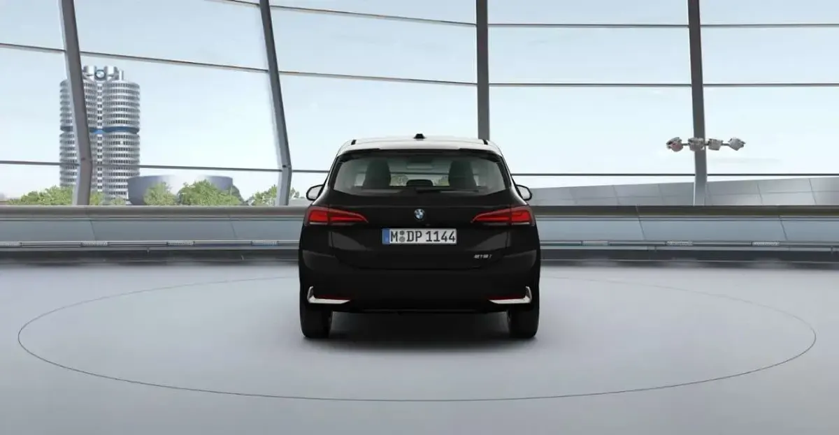 Neu BMW 218 Active Tourer 136 PS (100 kW) 2025 Schwarz uni Van / Kleinbus