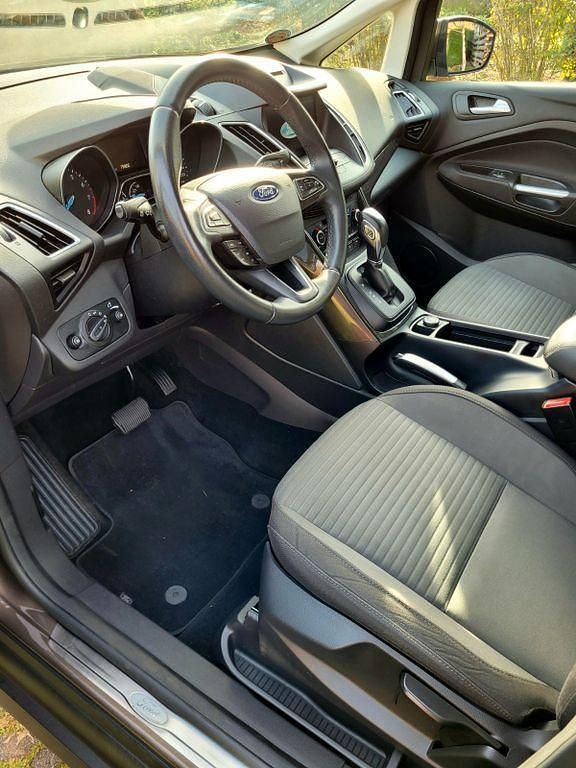 Gebraucht Ford C-MAX Titanium 150 PS (110 kW) 2018 Braun Van / Kleinbus