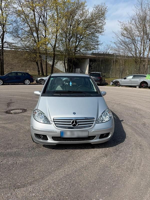 Gebraucht Mercedes A180 Elegance 109 PS (80 kW) 2007 Silber Kleinwagen
