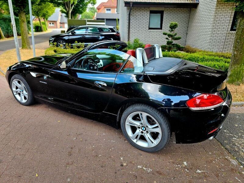 Gebraucht BMW Z4 Sport Line 184 PS (135 kW) 2012 Schwarz Cabrio