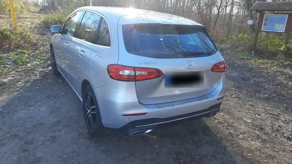 Gebraucht Mercedes B250 160 PS (117 kW) 2021 Silber Kleinwagen
