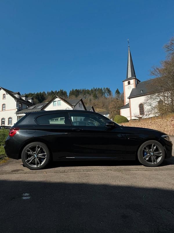 Gebraucht BMW M135 Competition Edition 326 PS (239 kW) 2015 Schwarz Kleinwagen