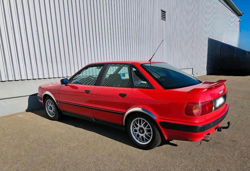 Gebraucht Audi 80 90 PS (66 kW) 1993 Rot Limousine
