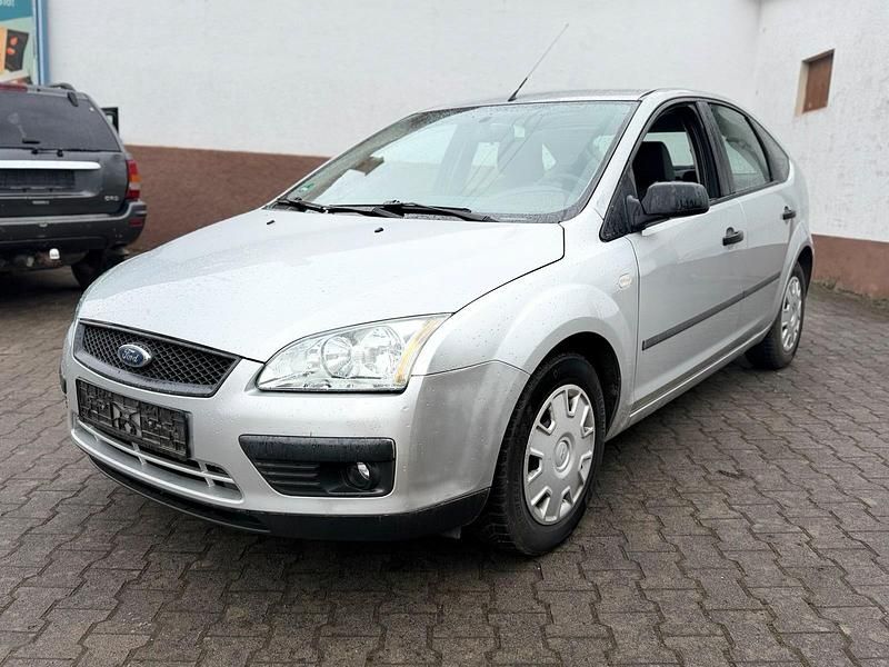Gebraucht Ford Focus 101 PS (74 kW) 2005 Silber Kleinwagen