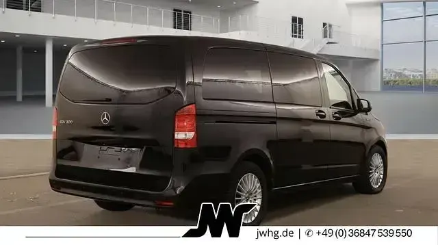 Gebraucht Mercedes EQV300 150 kW (204 PS) 2022 Obsidianschwarz metallic Van / Kleinbus