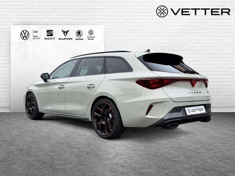 Gebraucht Cupra Leon VZ 333 PS (244 kW) 2025 Grau Limousine