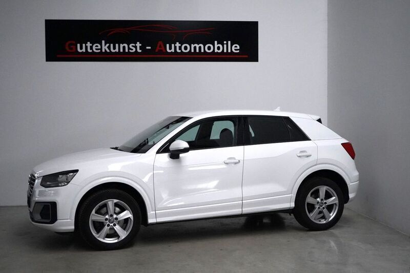 Weiß Gebraucht 2017 Audi Q2 Sport SUV | 15.400 € (Teuer) - Bild 1/4