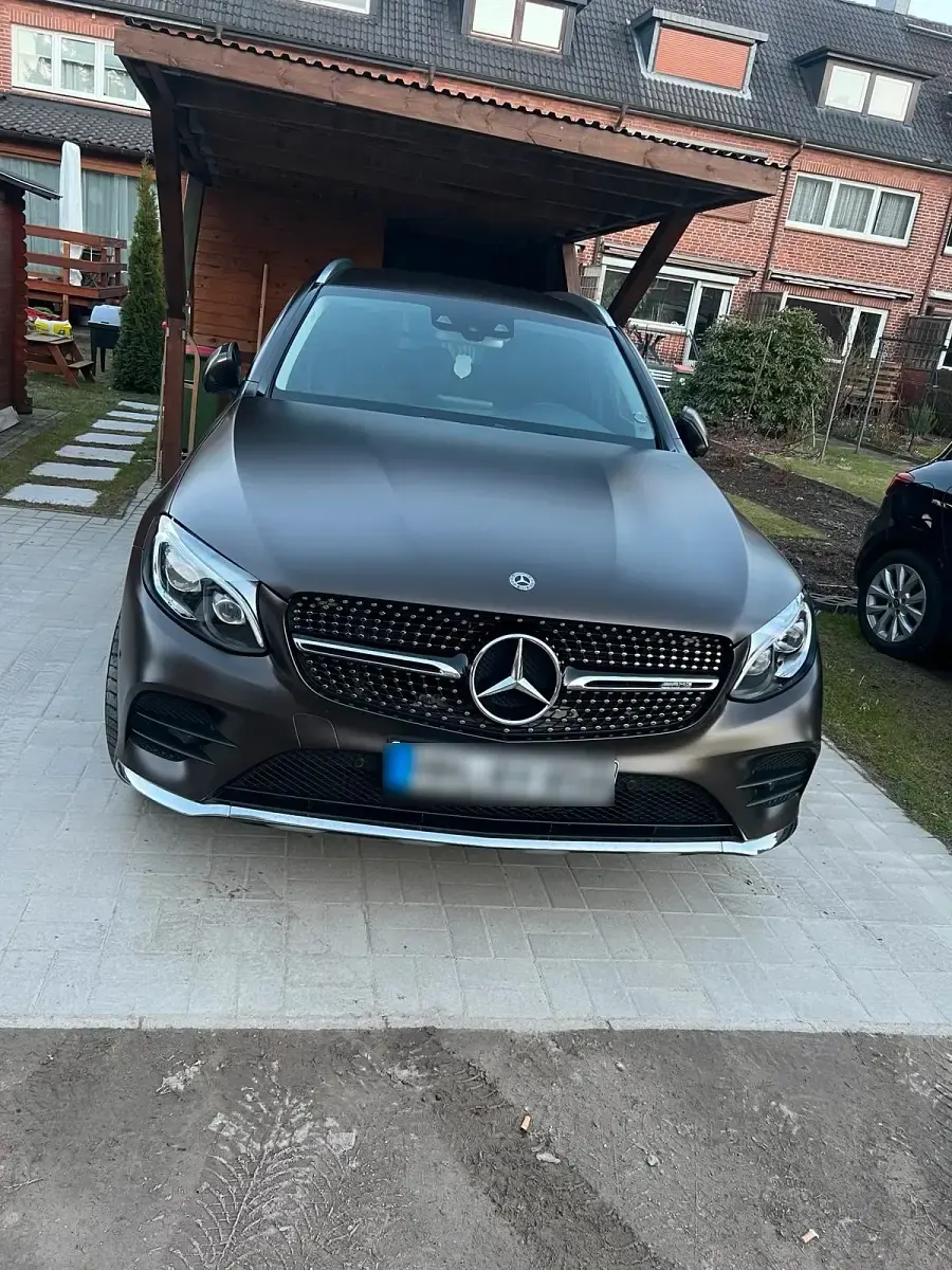 Gebraucht Mercedes GLC250 AMG line 204 PS (150 kW) 2017 Braun SUV