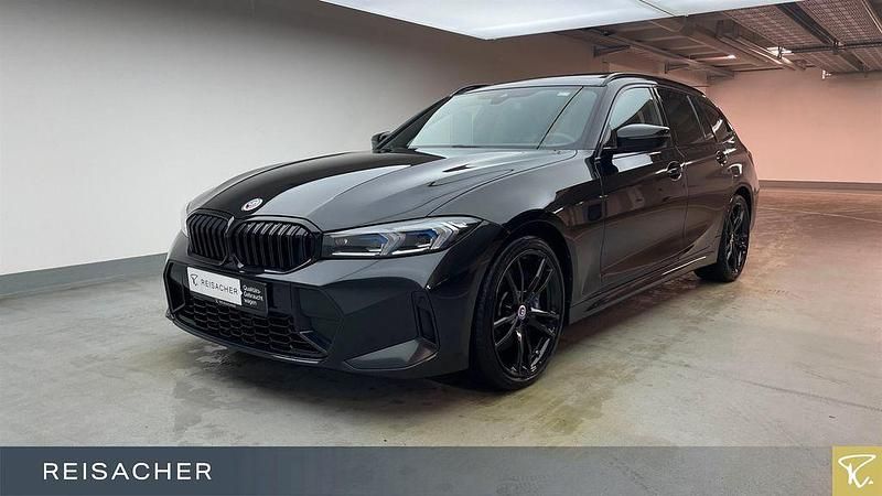 Gebraucht BMW 330 Efficient Dynamics 286 PS (210 kW) 2023 Saphirschwarz metallic Kombi