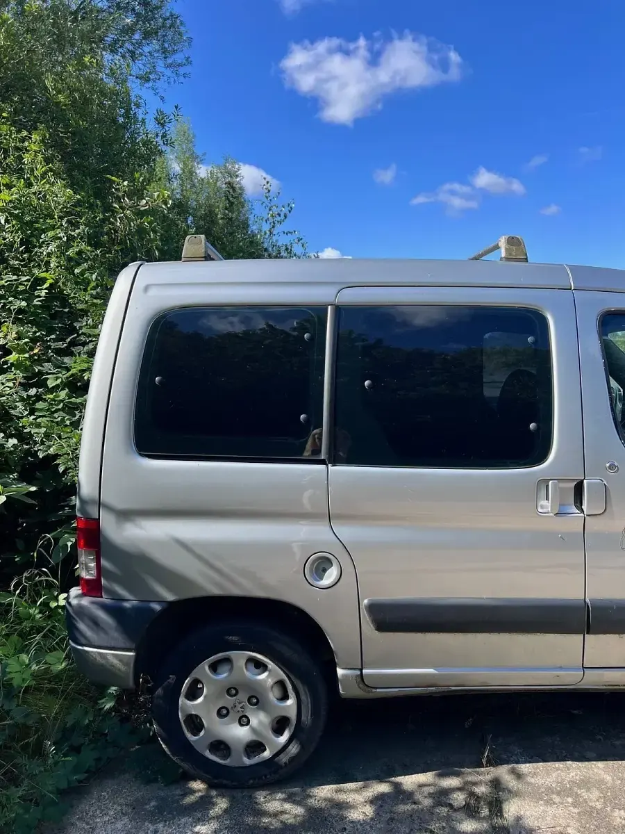 Gebraucht Peugeot Partner 66 PS (48 kW) 2008 Silber Van / Kleinbus
