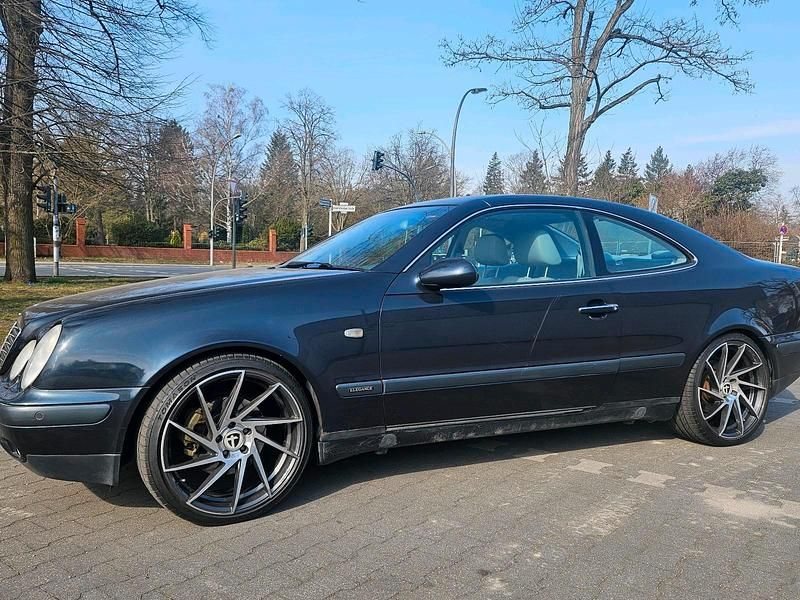 Gebraucht Mercedes CLK320 216 PS (158 kW) 1997 Schwarz Coupé