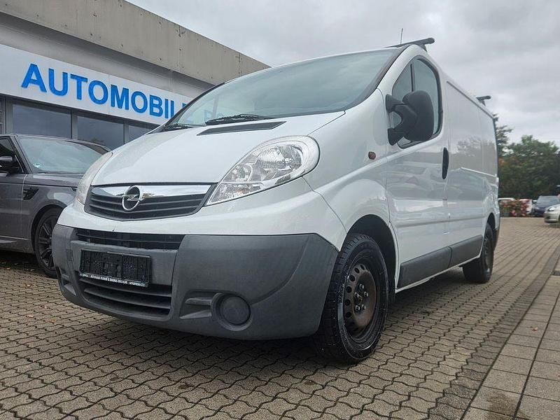 Weiß Gebraucht 2014 Opel Vivaro Van / Kleinbus | 6.299 € - Bild 1/4