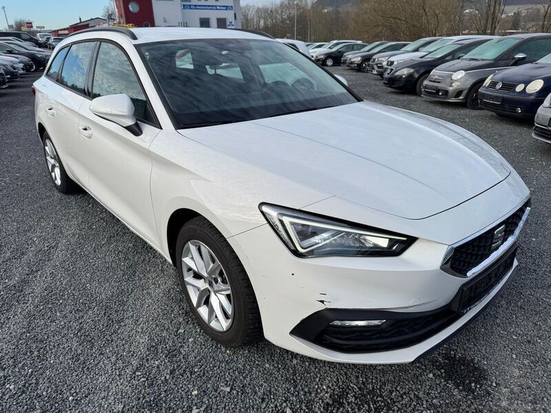 Weiß Gebraucht 2022 Seat Leon Style Kombi | 20.990 € (Fairer Preis) - Bild 1/4