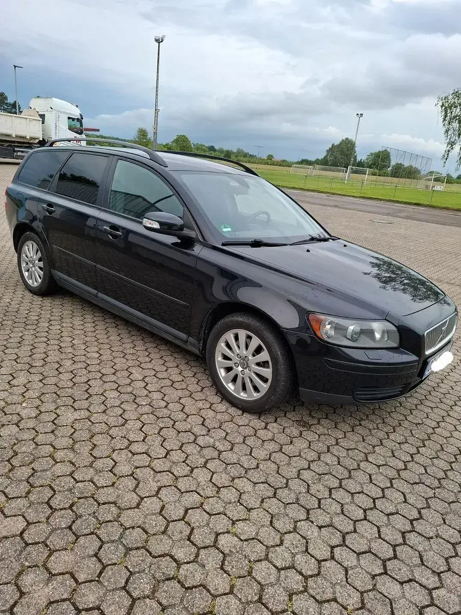Usado Volvo V50 136 CV (100 kW) 2007 Negro Familiar
