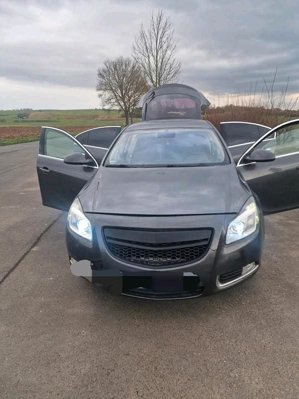 Gebraucht Opel Insignia 160 PS (117 kW) 2009 Grau Limousine
