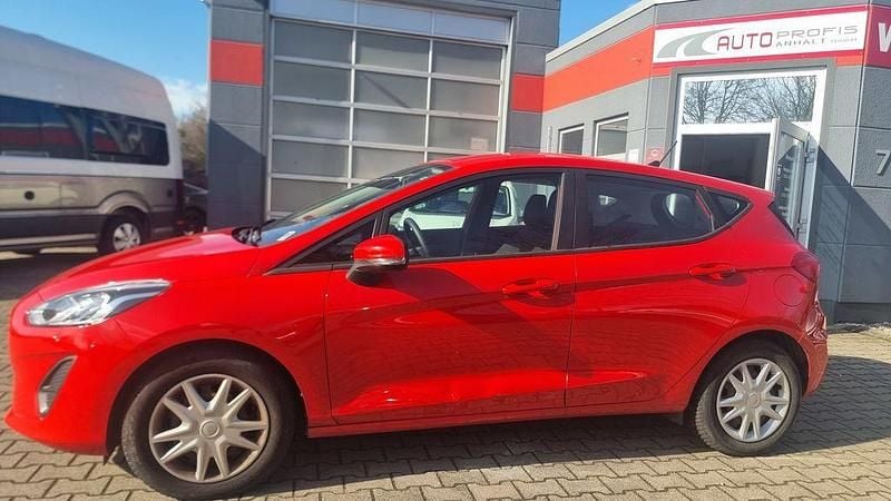 Gebraucht Ford Fiesta Trend 95 PS (69 kW) 2021 Rot Kleinwagen
