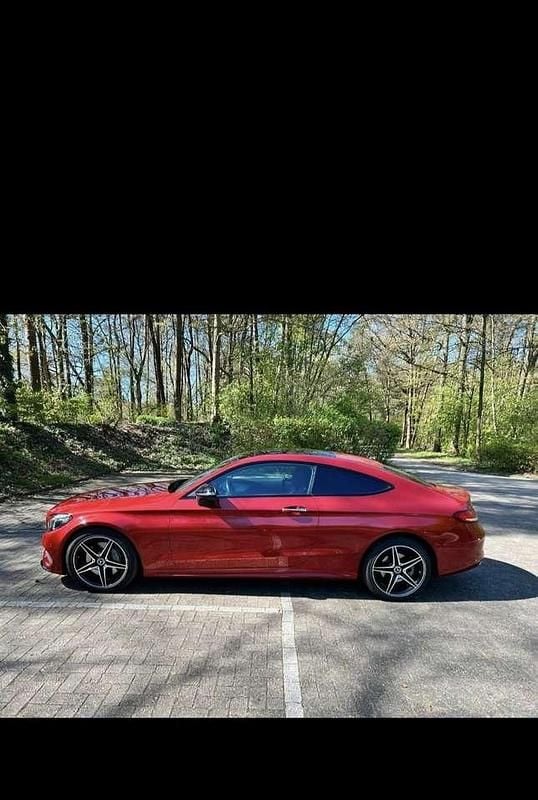 Gebraucht Mercedes 250 211 PS (155 kW) 2017 Rot Coupé