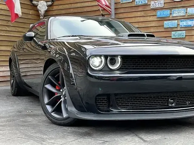 Używany Dodge Challenger 381 KM (280 kW) 2021 Czarny Coupe