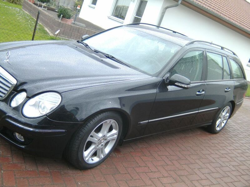 Schwarz Gebraucht 2007 Mercedes E320 Elegance Kombi | 4.900 € (Superpreis) - Bild 1/4