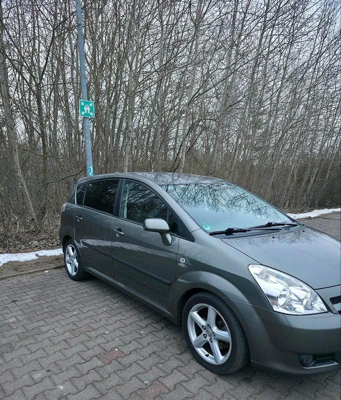Gebraucht Toyota Corolla Verso 177 PS (130 kW) 2006 Braun Van / Kleinbus