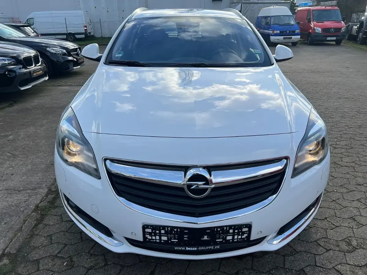Gebraucht Opel Insignia Edition 170 PS (125 kW) 2016 Weiß Limousine