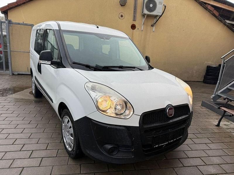 Gebraucht Fiat Doblò 95 PS (69 kW) 2014 Weiß Van / Kleinbus