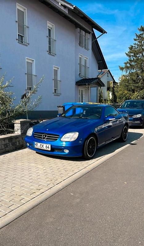Blau Gebraucht 2001 Mercedes SLK200 Cabrio | 7.299 € (Fairer Preis) - Bild 1/4