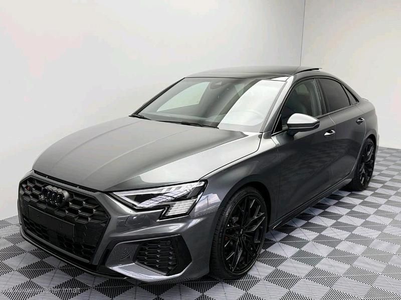 Grau Gebraucht 2022 Audi S3 Limousine | 39.999 € (Fairer Preis) - Bild 1/4